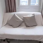 Charming Studio Close To The Arc De Triomphe
